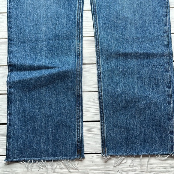 NWT Abercrombie & Fitch Curve Love The 90s Mid Rise Straight Jean size 4S - Picture 10 of 12